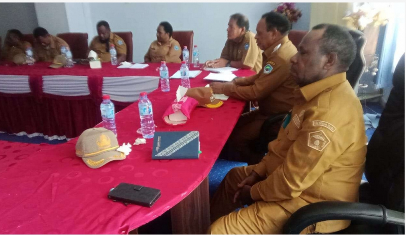 Bahas Program MBG, Bupati Yalimo Gelar Rapat Bersama
