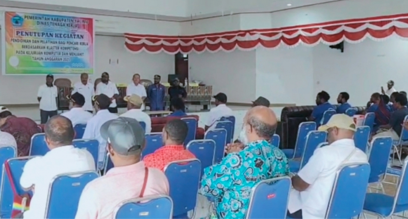 Pemkab Yalimo Tutup Kegiatan Pelatihan Bagi Pencari Kerja. foto : humas 