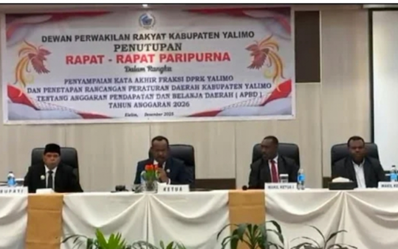 Pimpinan DPRK dan Bupati Yalimo pada rapat Paripurna di Sentani Jayapura, Jumat, (02/1/2026).